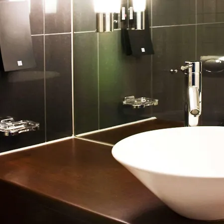 Clarion Airport Hotell 4*
