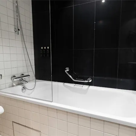 Clarion Airport Hotel