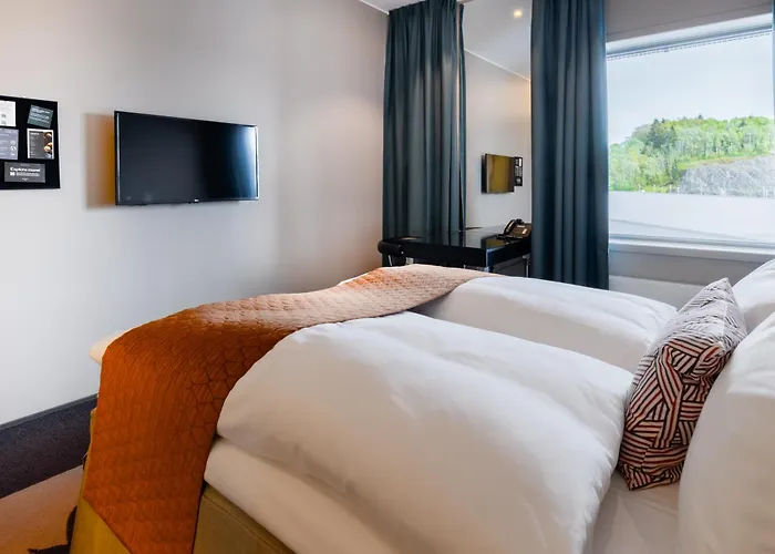 Clarion Airport Hotel 4*