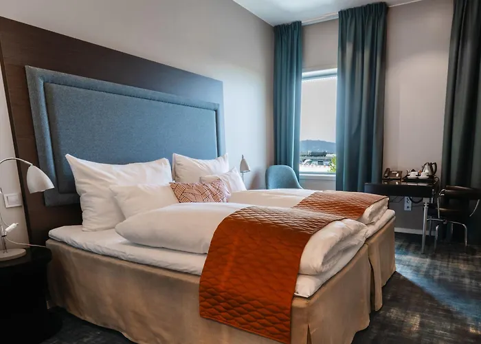 Clarion Airport 4*
