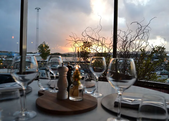 Hotel Clarion Airport 4*