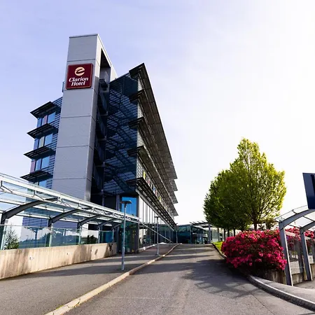 Отель Clarion Airport