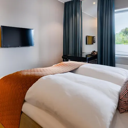 Clarion Airport Отель 4*